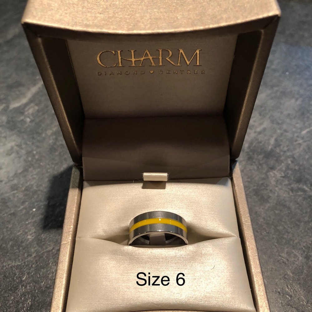 Stainless steel wedding ring